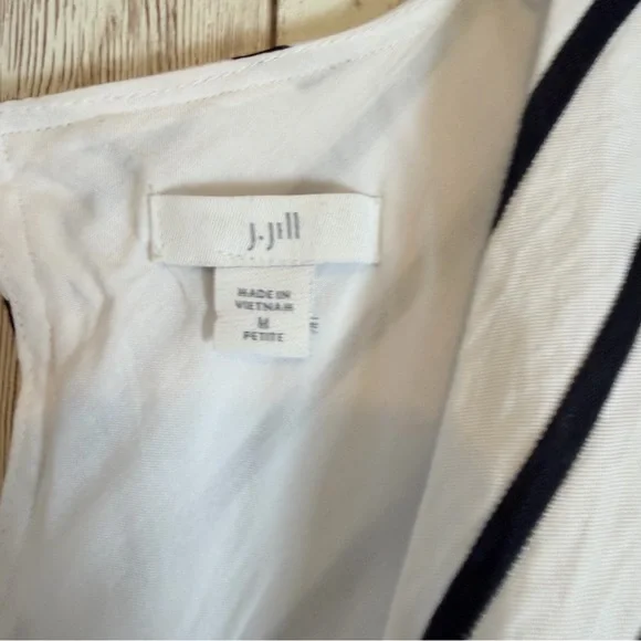 J. Jill Heather V-Neck Striped Tasseled Rope Viscose Dress - Picture 6 of 9